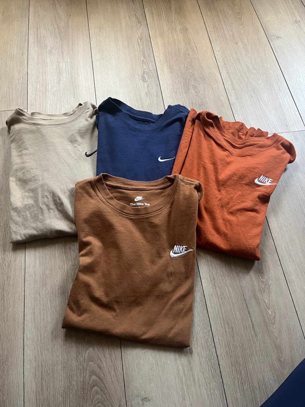 Nike Crewneck Tee Lot - Beige, Navy, Rust, Brown